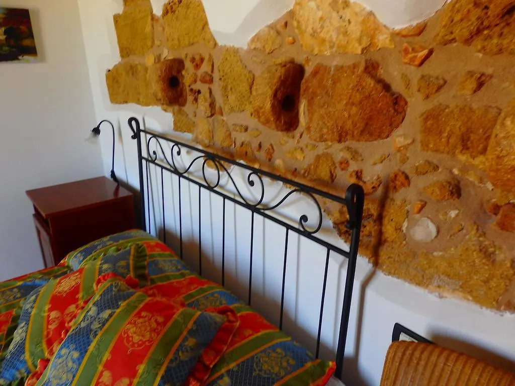 קוסטונאצ'י Baglio Cofano Rooms & Relax מלון