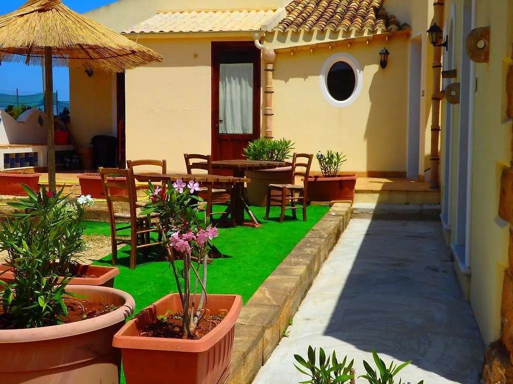 מלון קוסטונאצ'י Baglio Cofano Rooms & Relax